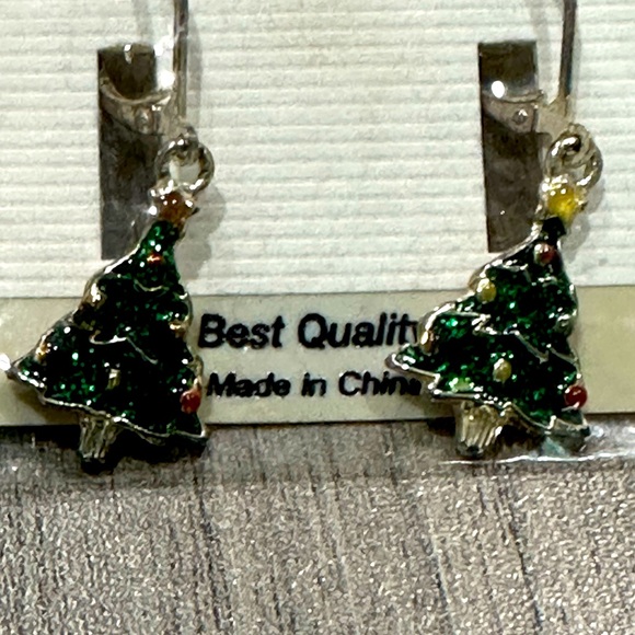 Christmas Tree Earrings- Brand new - Picture 2 of 3